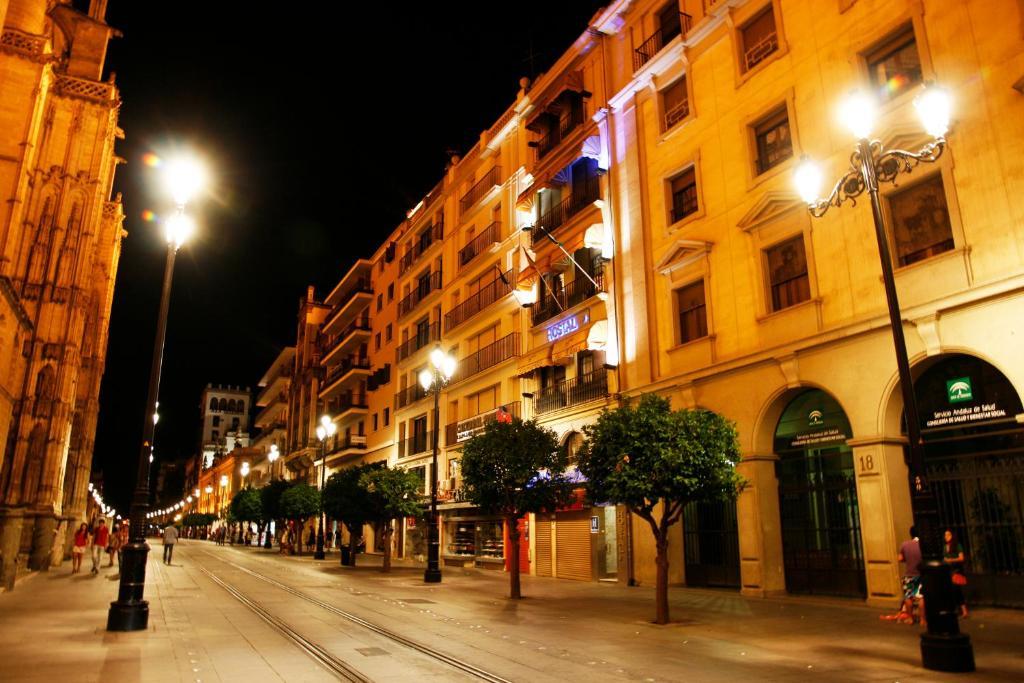 Catedral Boutique Hotel Seville Exterior photo